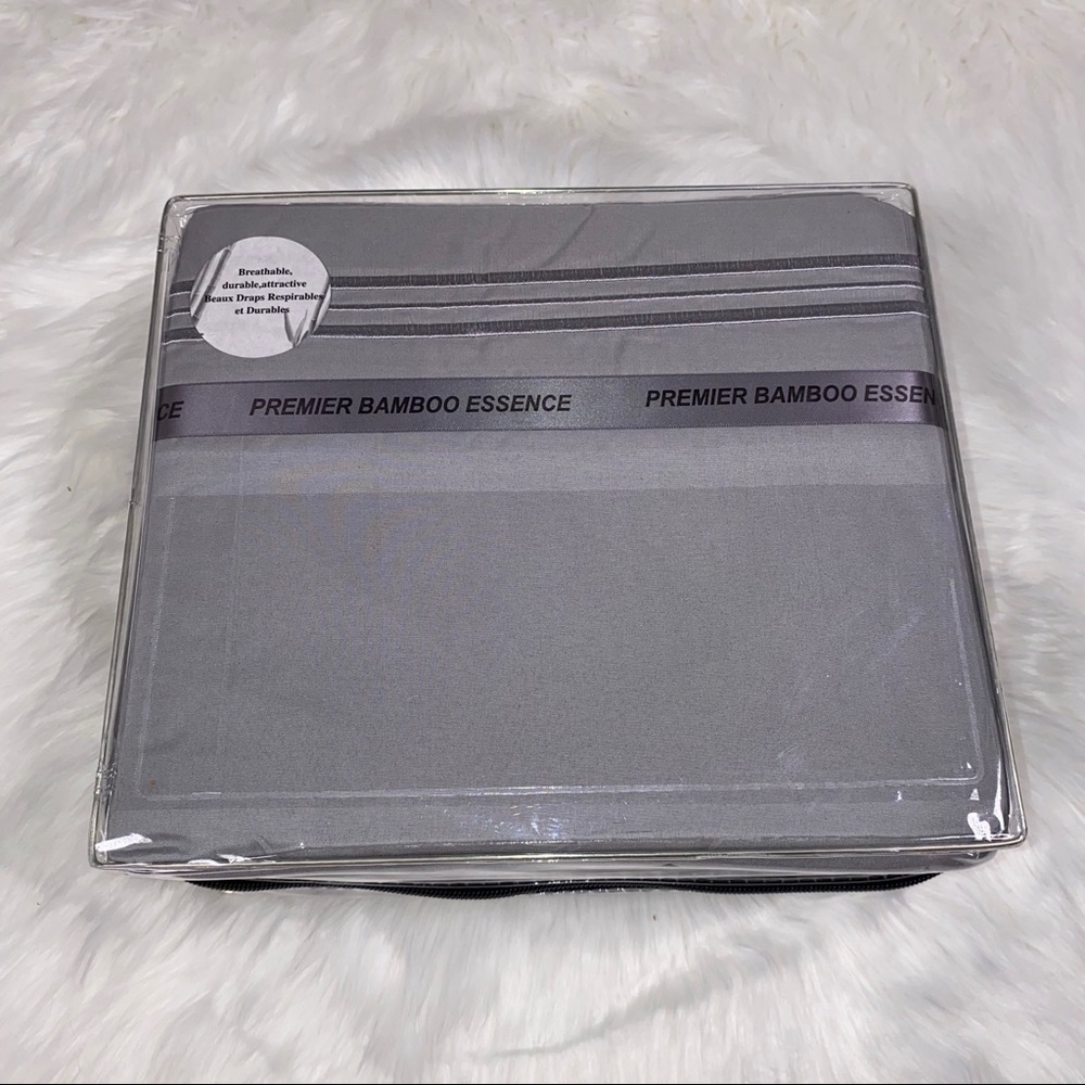 ✨SALE✨Full 4pc Light Grey Bedsheets - Picture 3 of 6